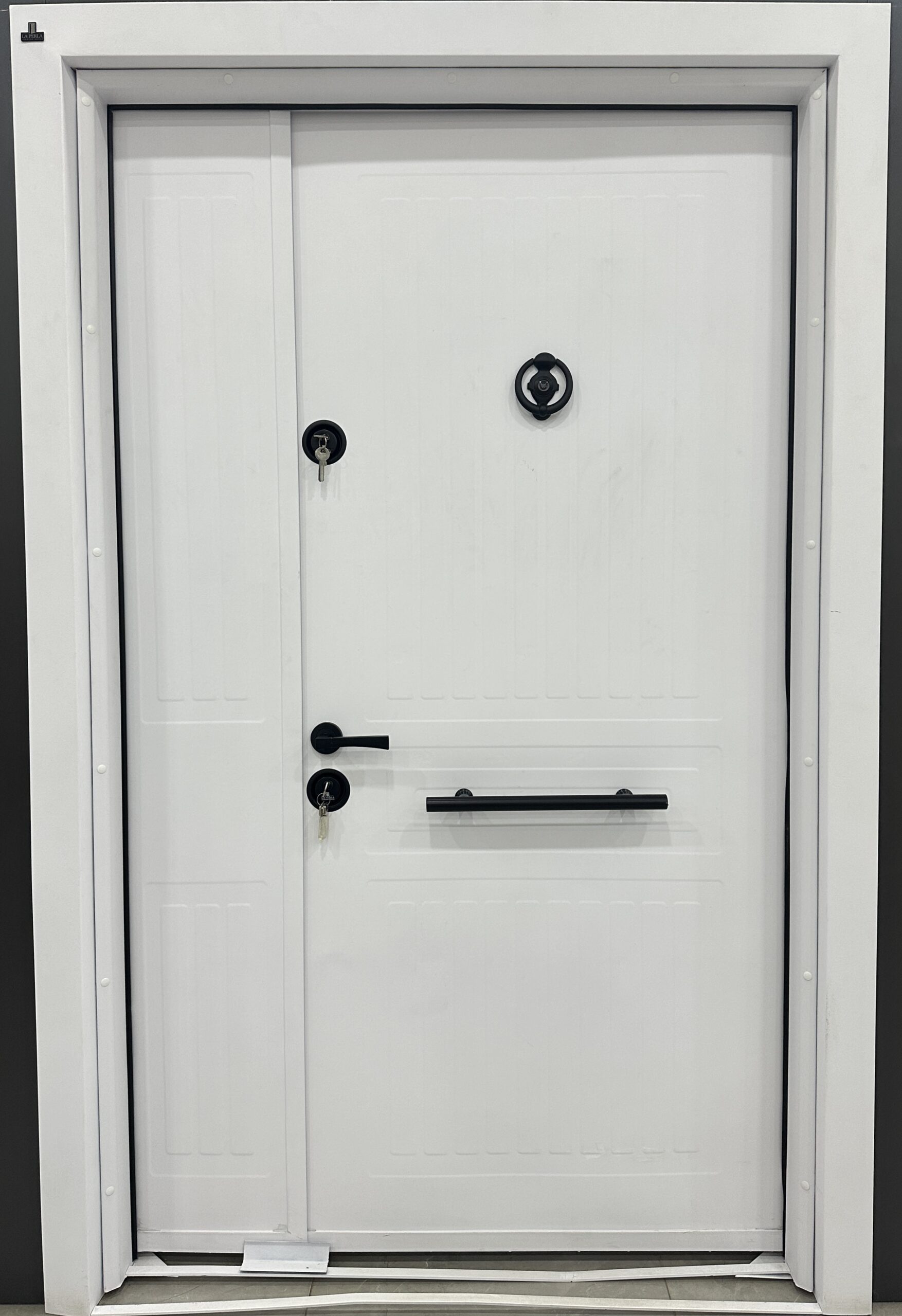 STEEL DOOR M-112 120*200CM RIGHT RAL-9016